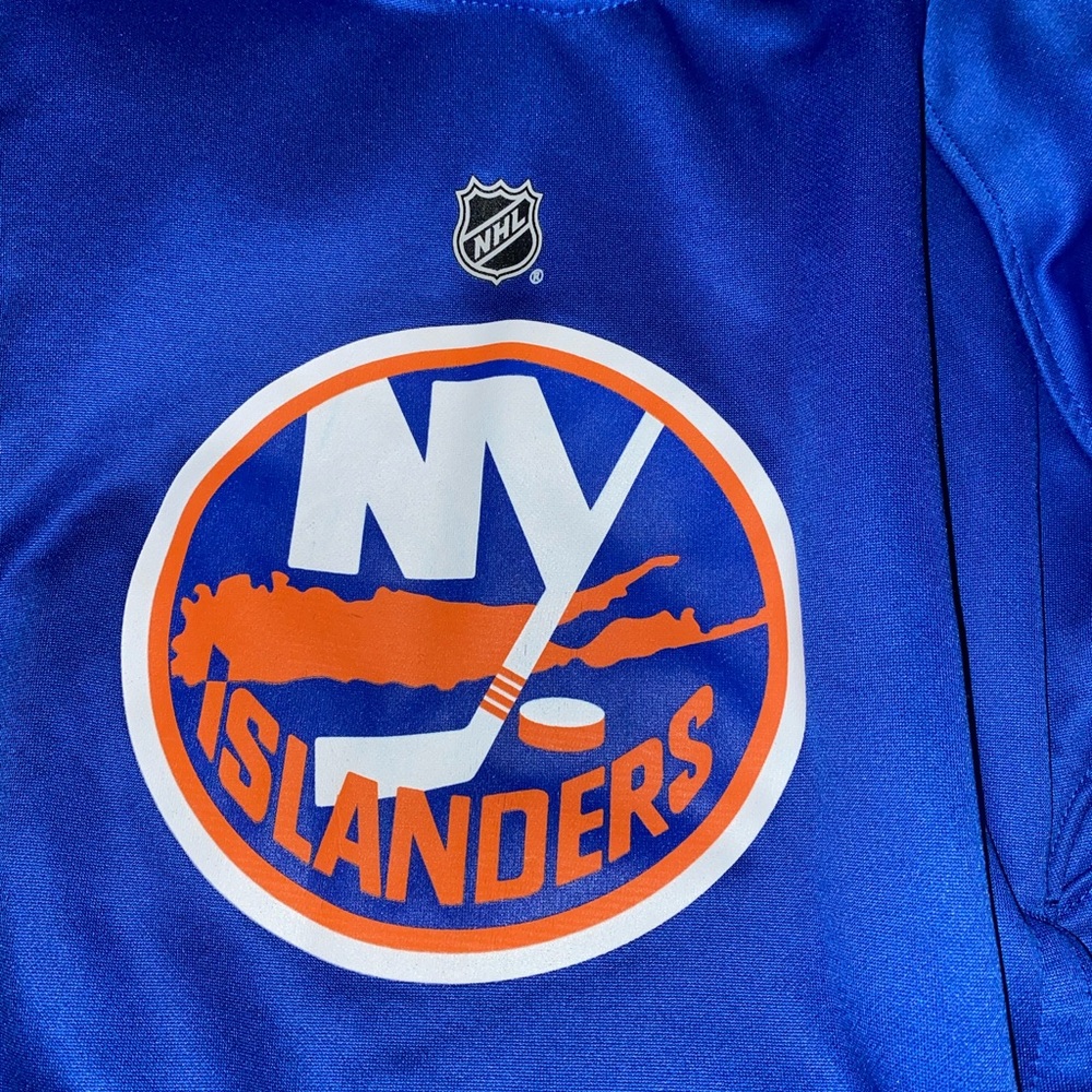 Youth XL New York islanders sweatshirt